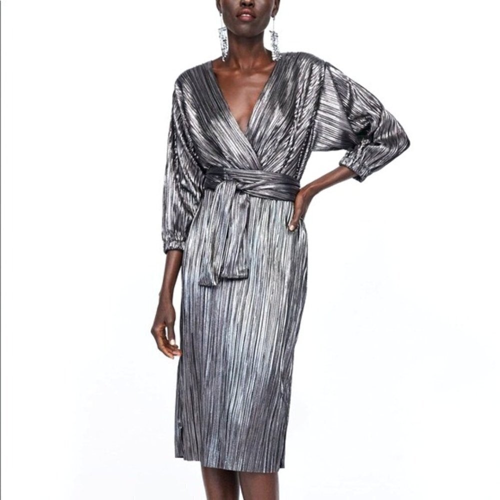 NWT Zara Metallic Dress Size M Festive Season Reversible Accordion Pleat Belted
